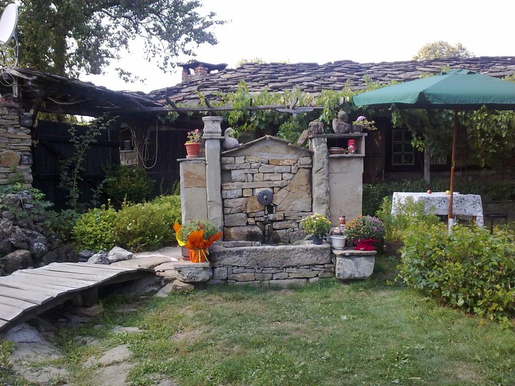 Guesthouse Peyna Ngoại thất bức ảnh